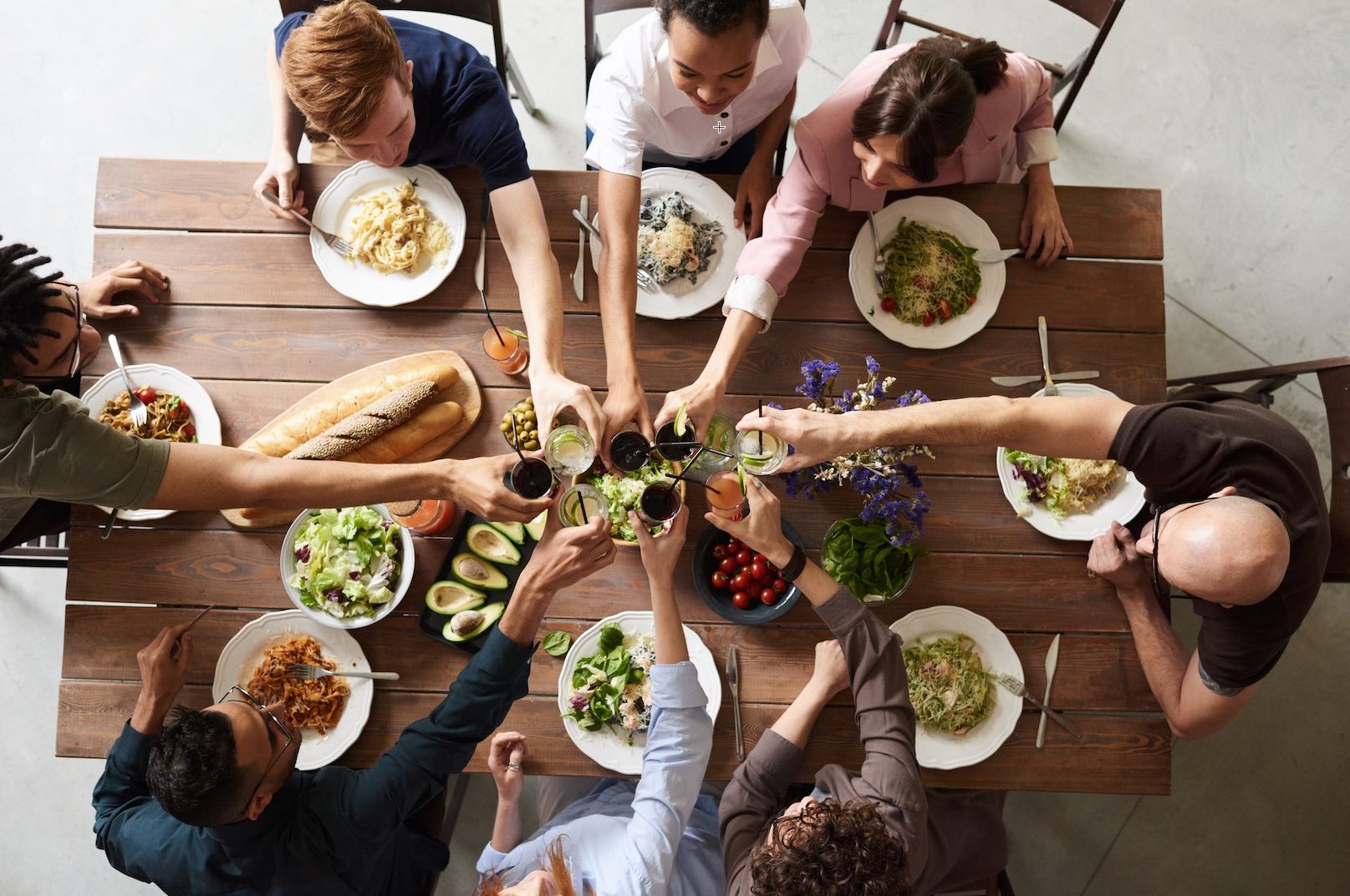 14 Quick and Easy Icebreaker Games For Your Holiday Gatherings