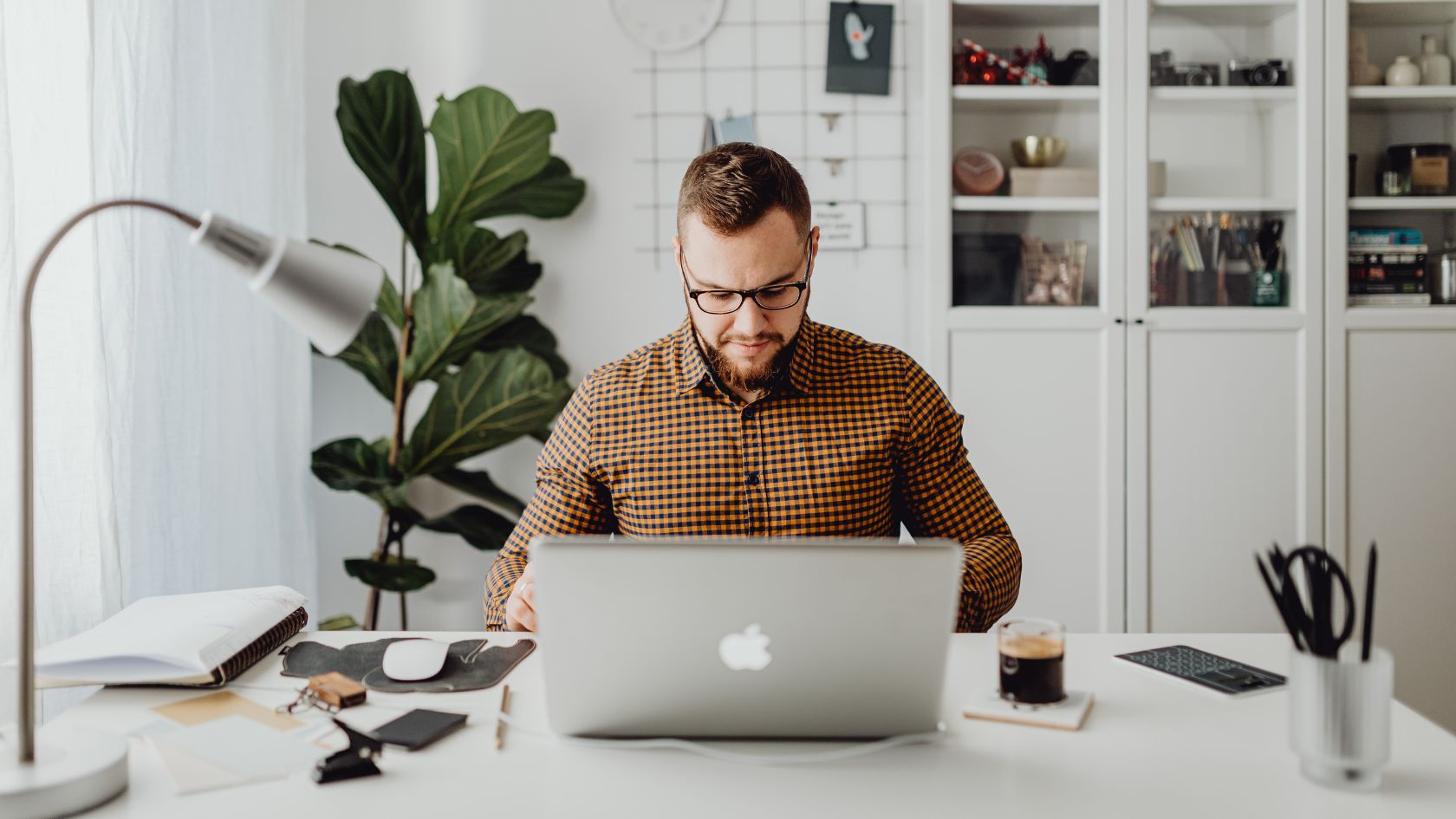 LA Startups - 20 Best AI Writing Tools And Text Generators