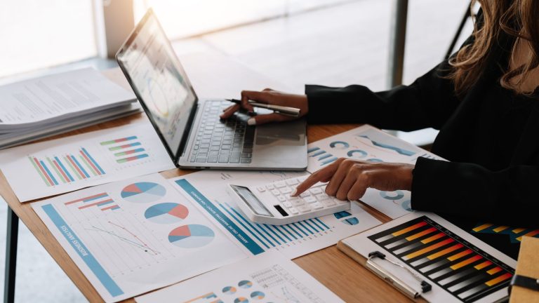 6 Best Online Bookkeeping Services for Startups