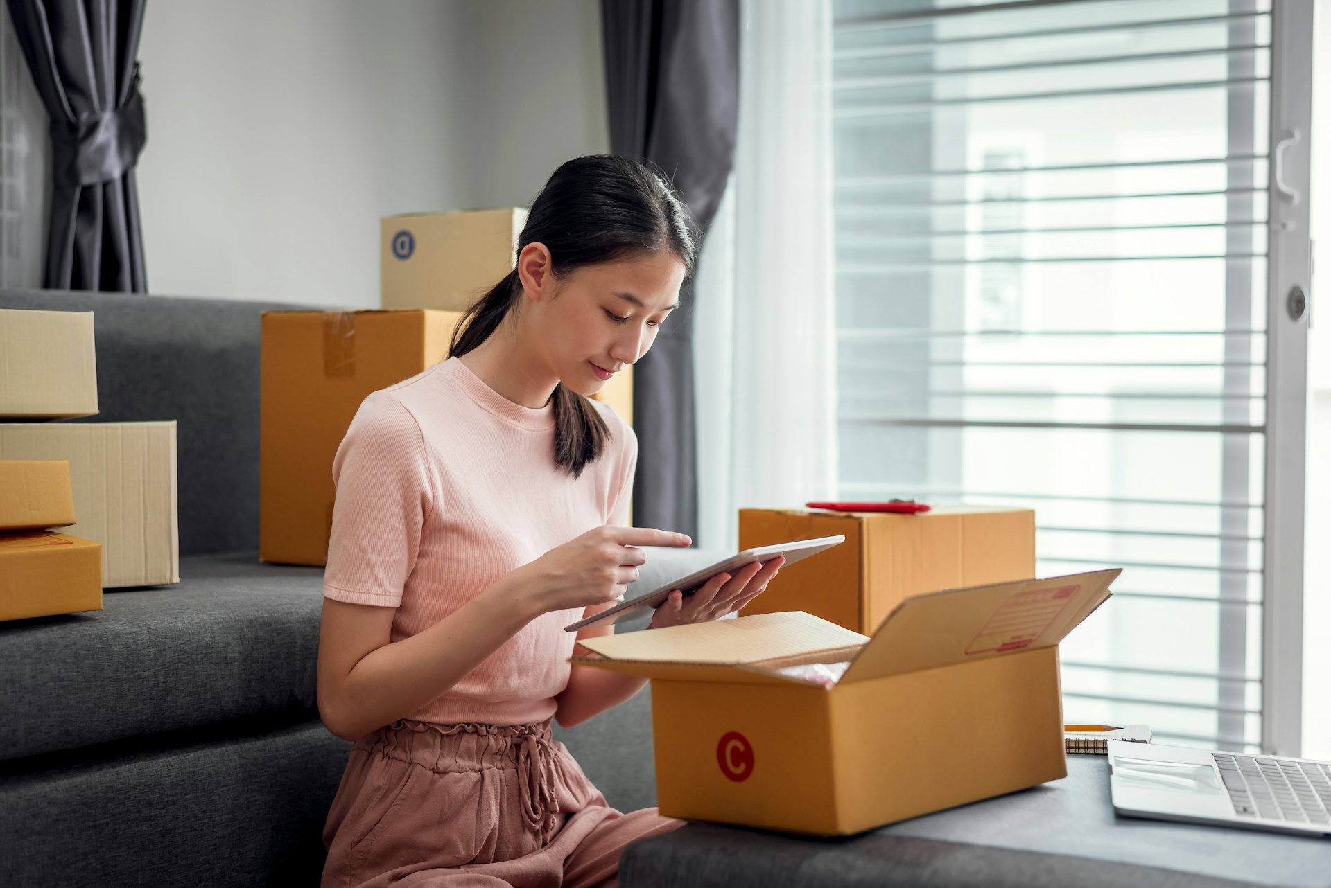 Essential Steps to Start an E-Commerce Business Successfully