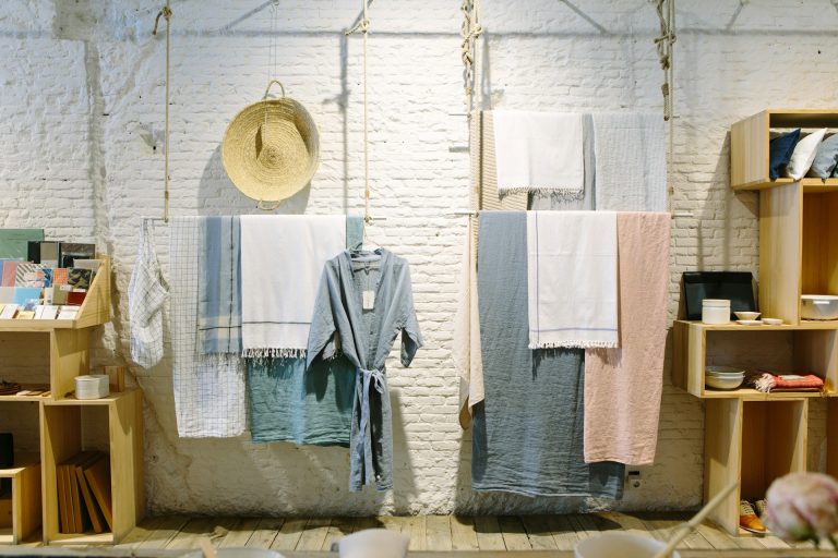 What is a pop-up shop